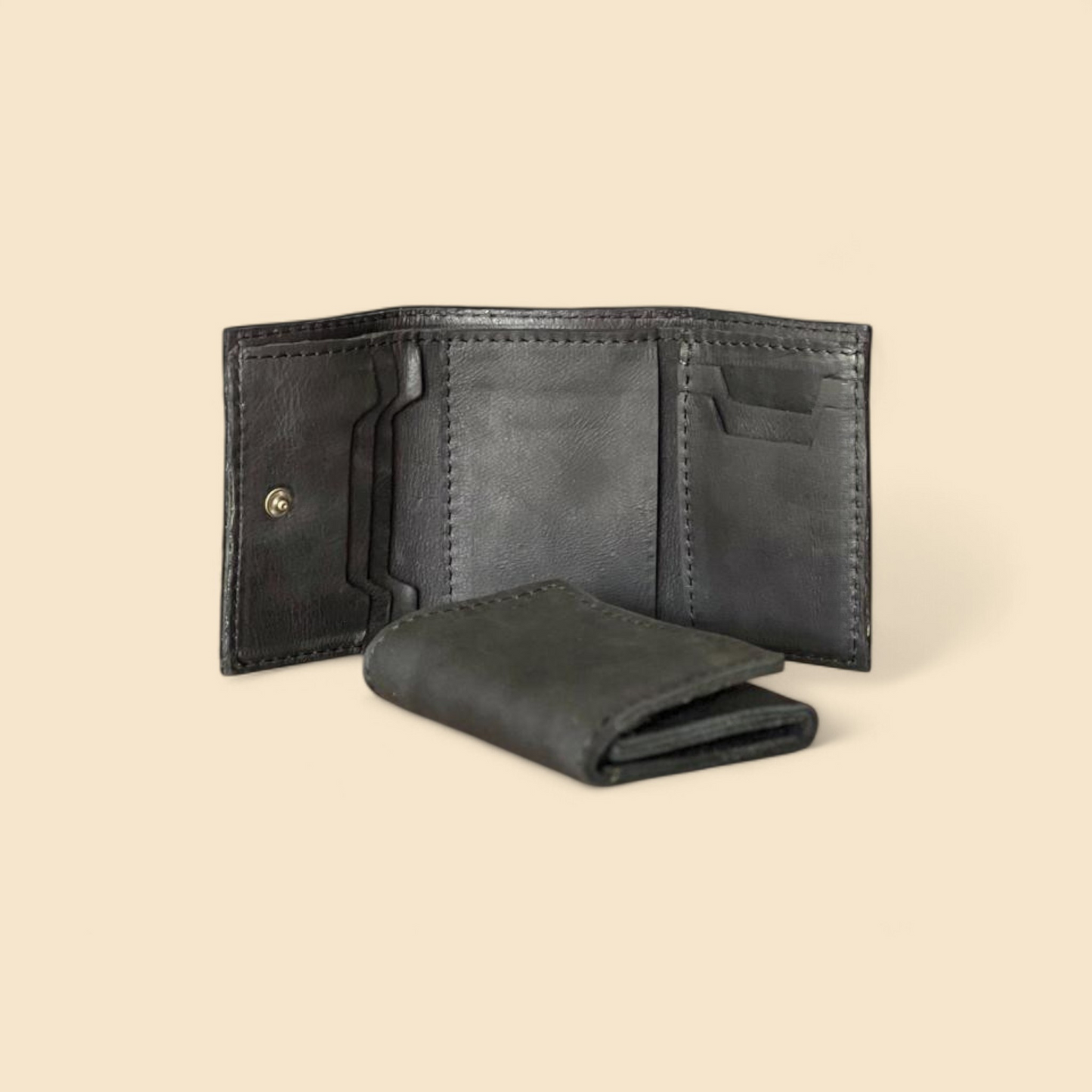 Men's Card Wallet with Closure