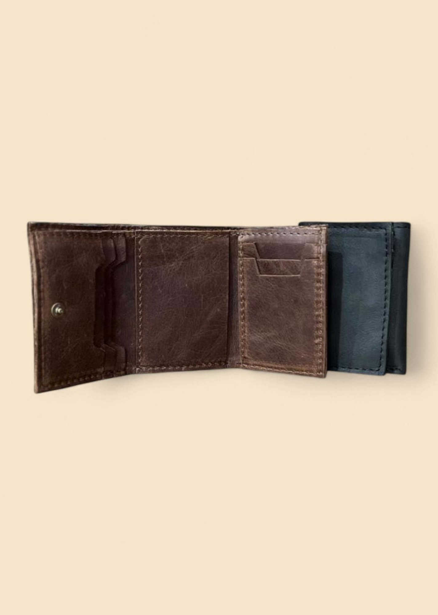 Men's Card Wallet with Closure