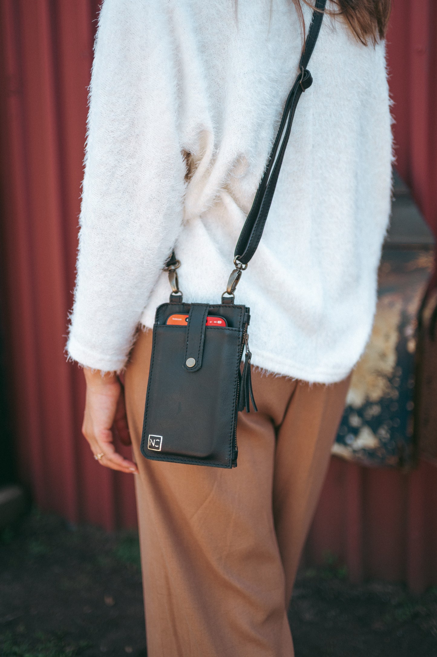 Cali Cell Sling