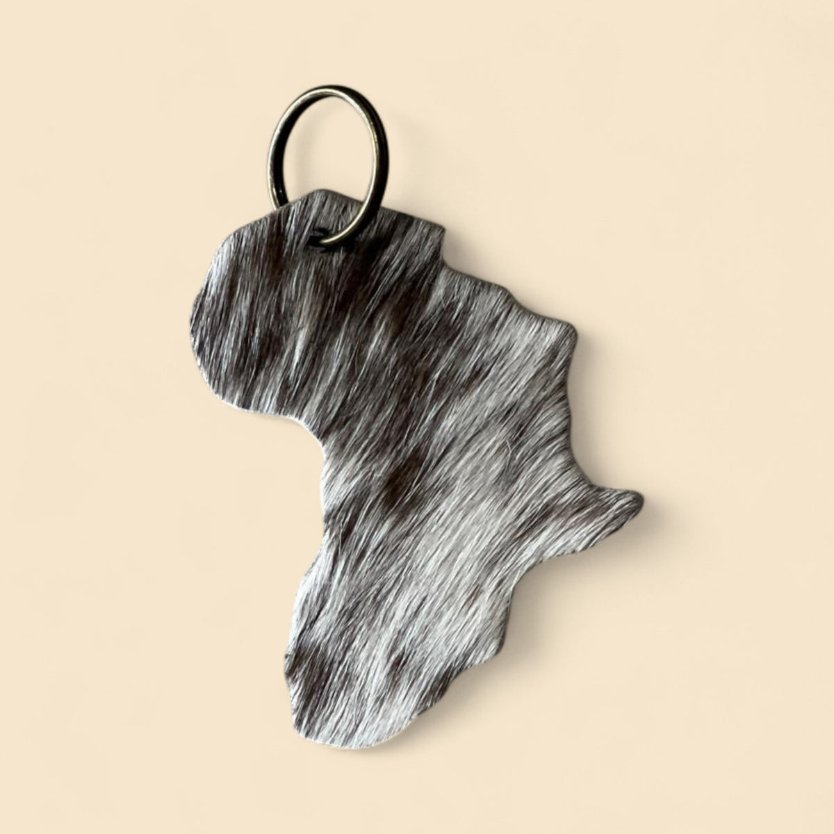 Ngozi Collection grey hide Africa keyring with metal ring